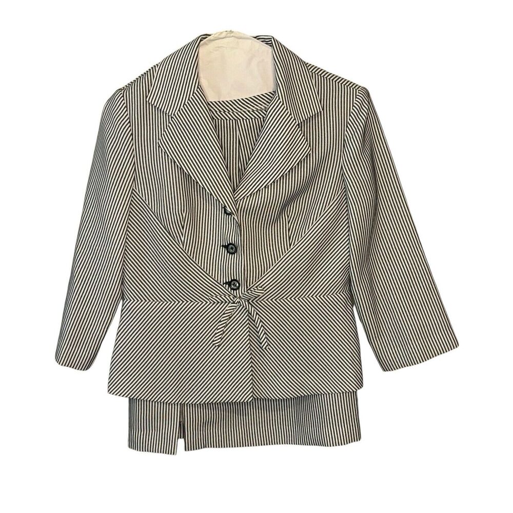Vintage Sweet Suit Size‎ 6P gray pinstripe skirt blazer